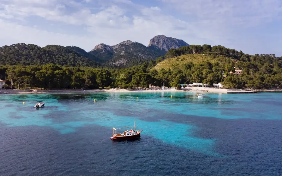 Día extendido navegando en llaüt por la costa norte de Mallorca